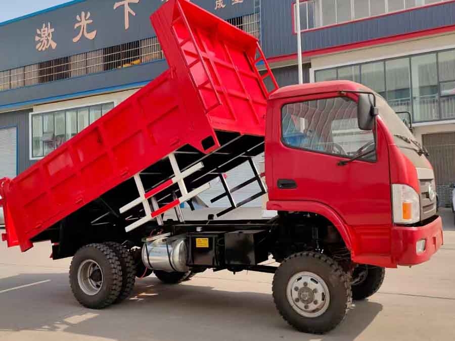 隨車挖運(yùn)輸車